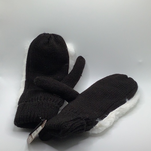 Penguin adult winter warm fuzzy mittens new - Picture 3 of 4